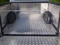 Защитный алюминиевый вкладыш в кузов автомобиля на пластик (дно)